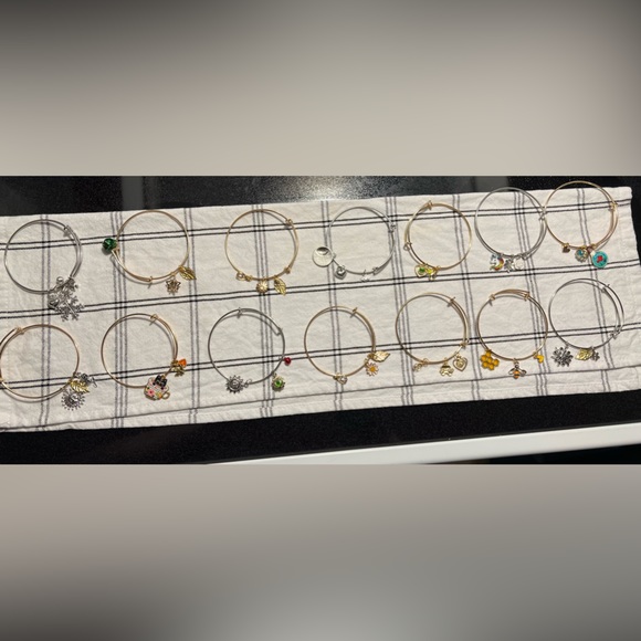 Handmade charm bracelets - Picture 3 of 3